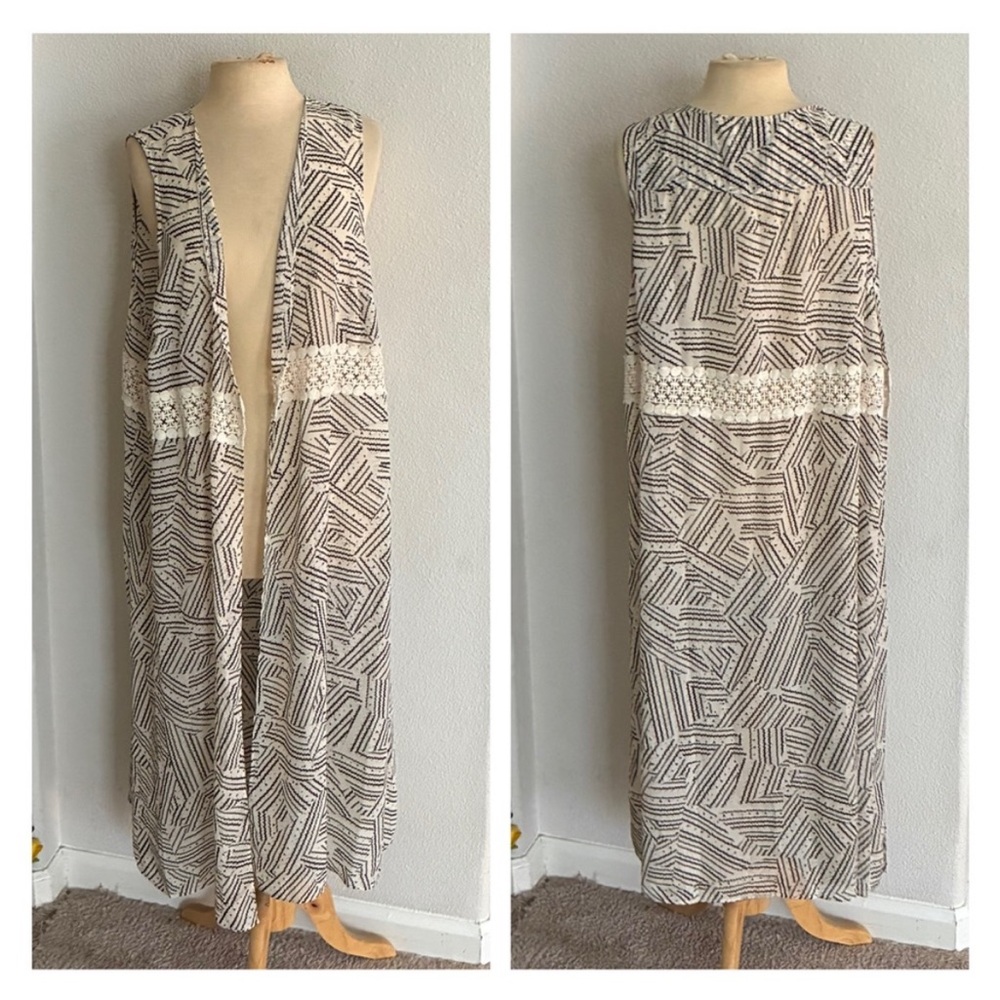❤️$10 Maurices duster cardigan size 2x/3x